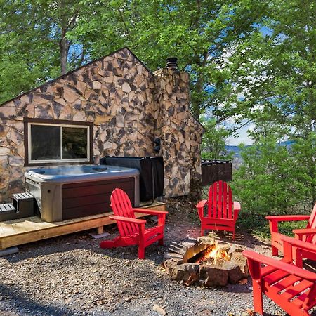 Amazing Views, Hot Tub, Fire Pit, Deck & Fireplace Inwood 外观 照片
