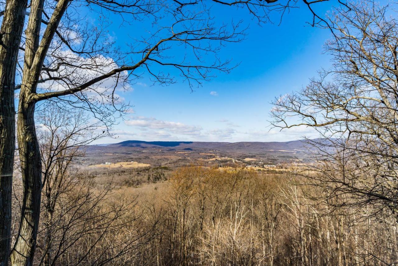 Amazing Views, Hot Tub, Fire Pit, Deck & Fireplace Inwood 外观 照片